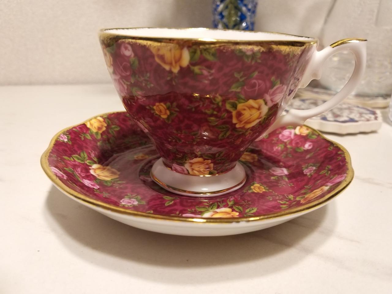 앤틱 한정판 로얄알버트 올드컨트리로즈 찻잔1조