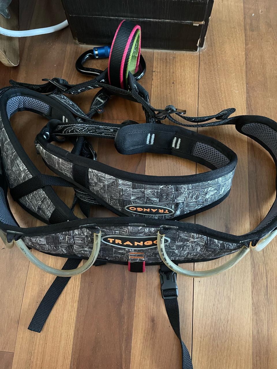 트랑고 하네스 미사용