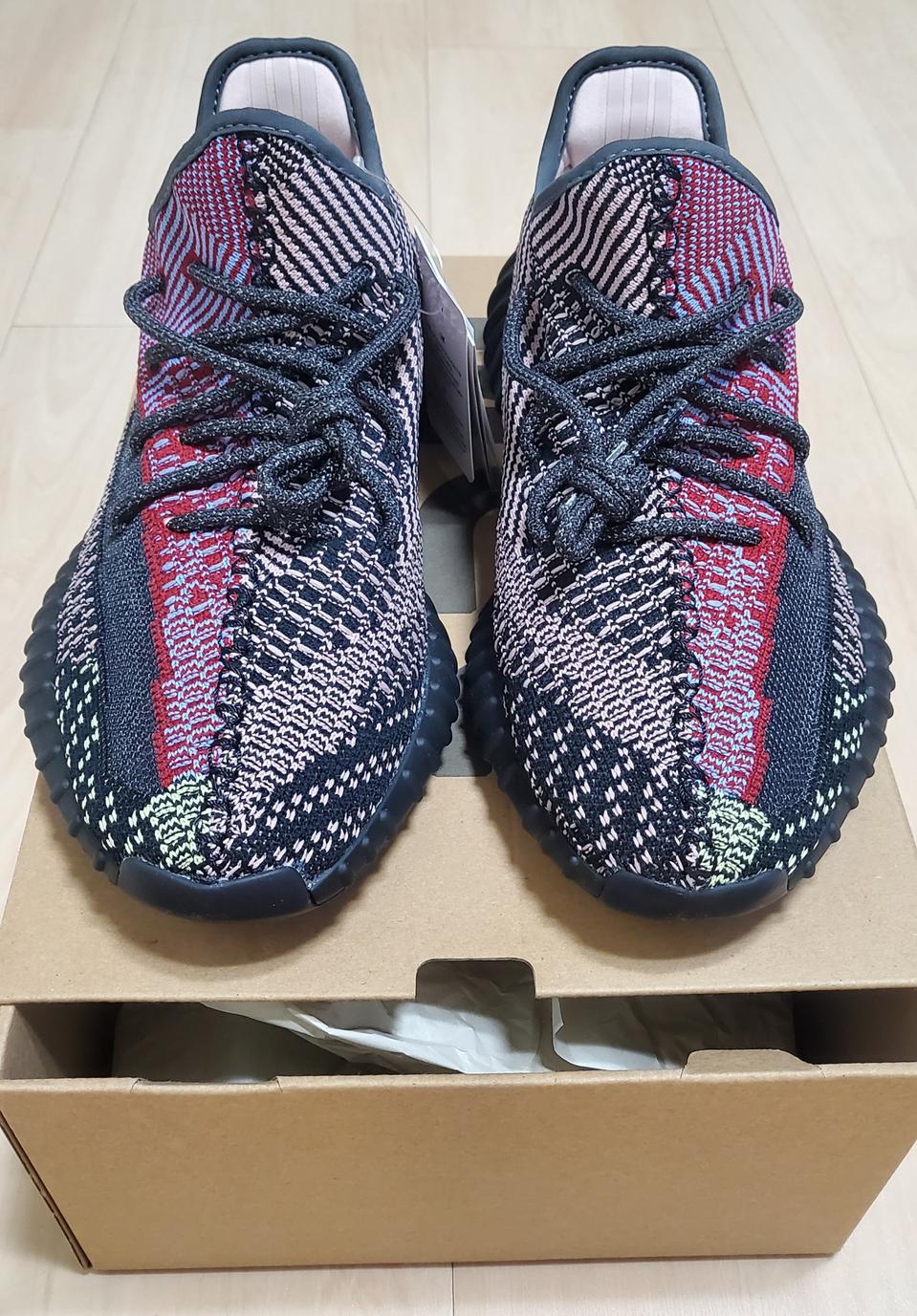 (새상품/정품/아디다스 이지 부스트350 V2 팝니다(275)