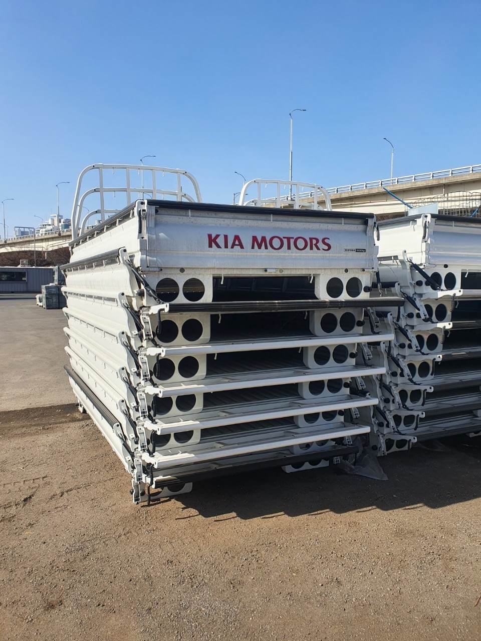 1톤1.2톤 2.5톤 5톤 적재함 문짝 공구함 저렴한 가격에 드립니다