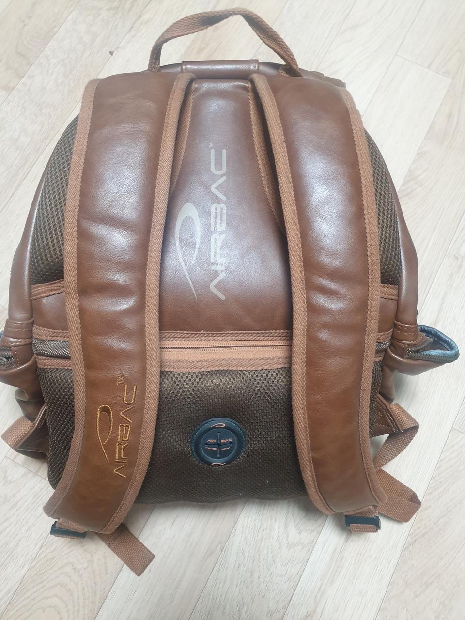 AirBac 가죽 백팩