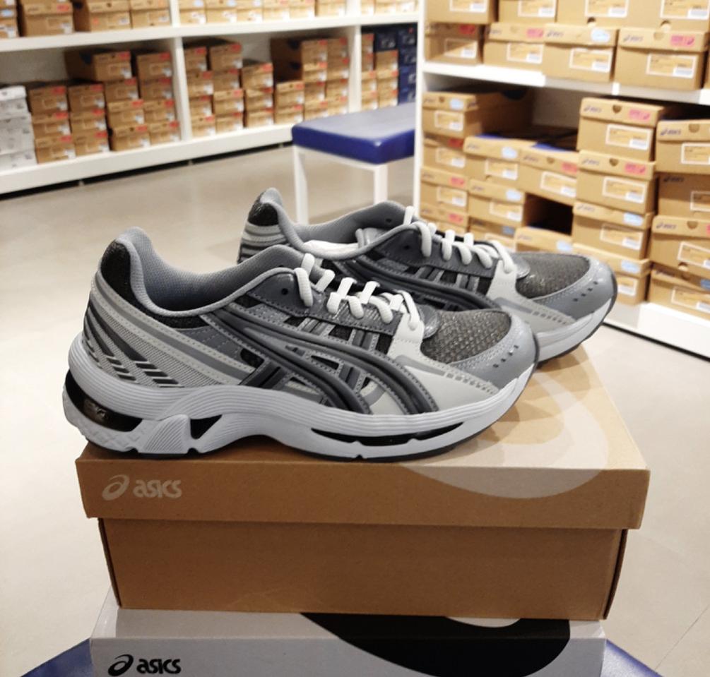 아식스 젤 키리오스 캐리어 그레이 280 사이즈