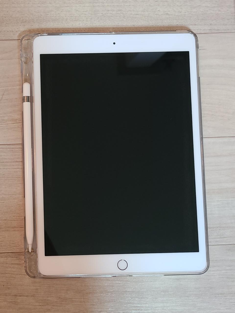 아이패드8세대128기가&1세대펜슬&로지텍키보드