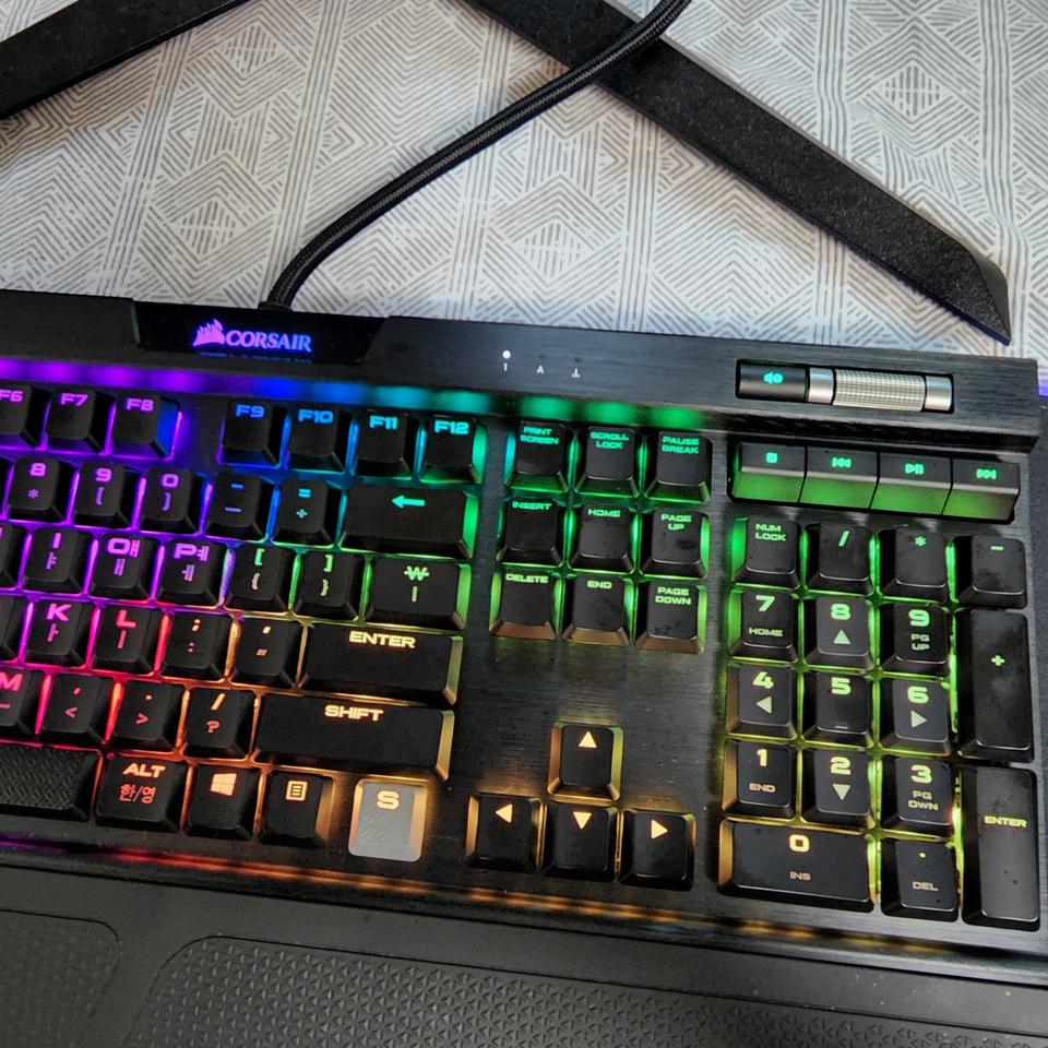 커세어 k70 mk.2 low profile 은축 (무료배송)