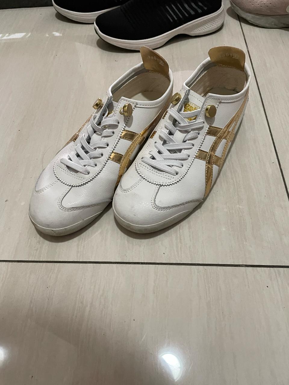 오니츠카타이거 멕시코66 (사이즈260)