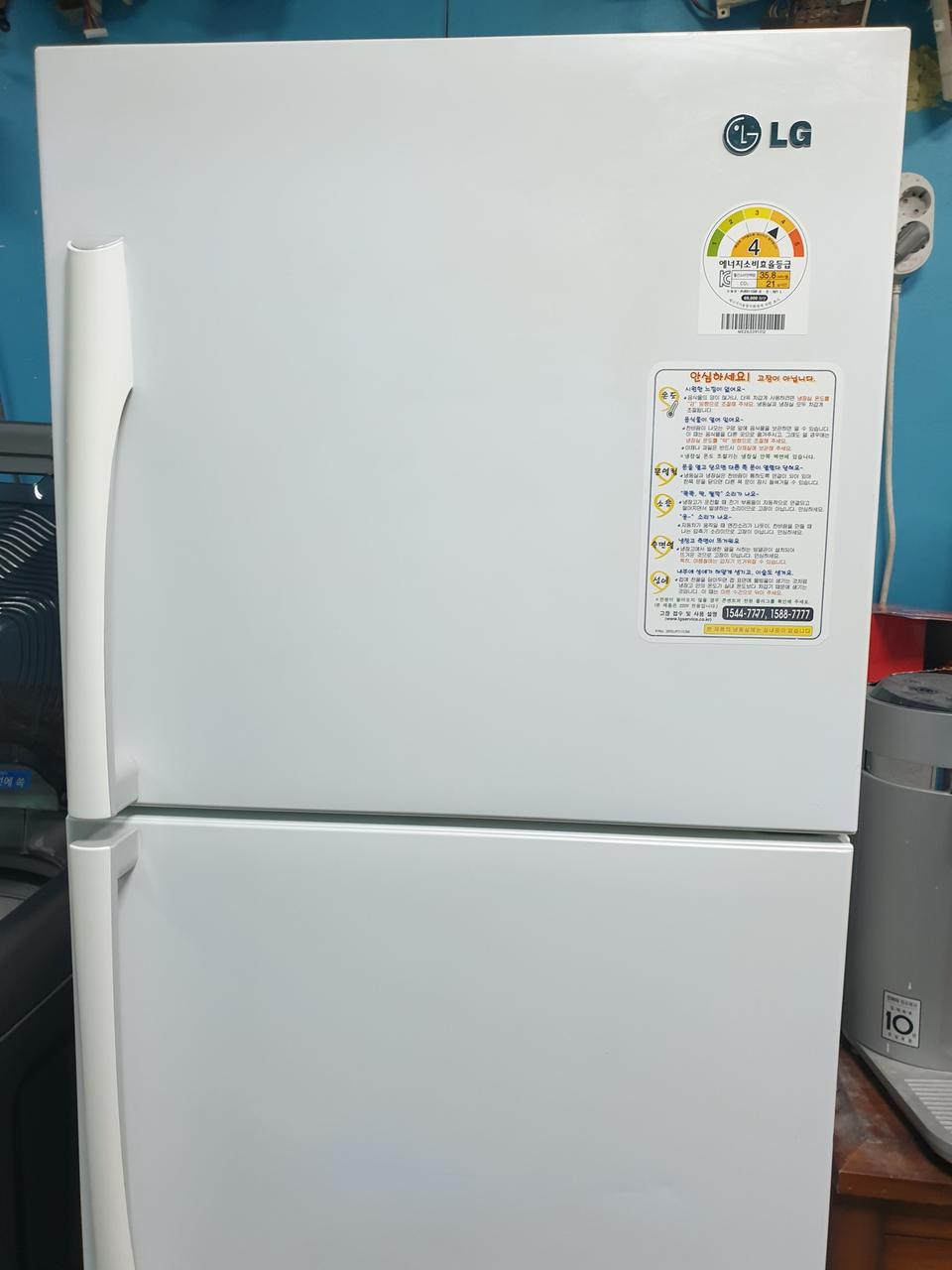 엘지 냉장고 321리터   판매합니다