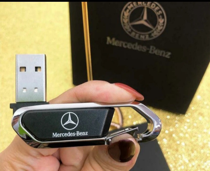 벤츠 usb 64기가 키링입니다