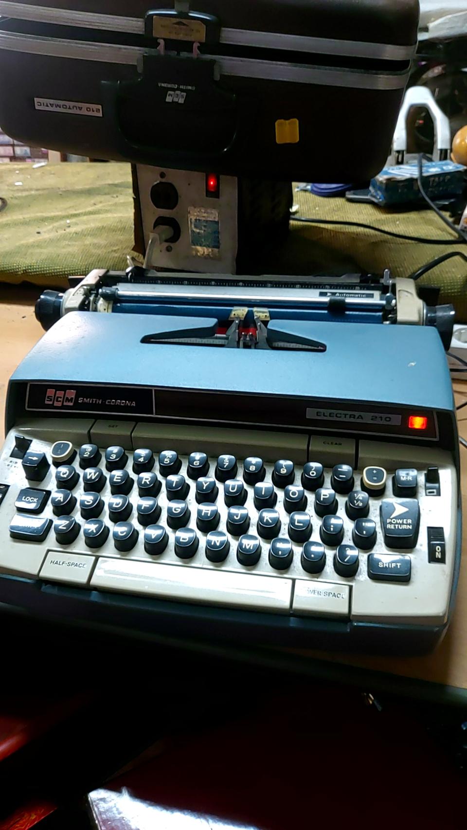 스미스 코로나 ㅡ 타자기