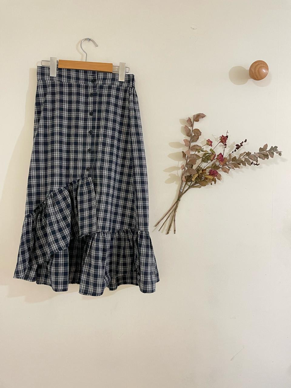 네이비 체크 언발란스 프릴 롱스커트