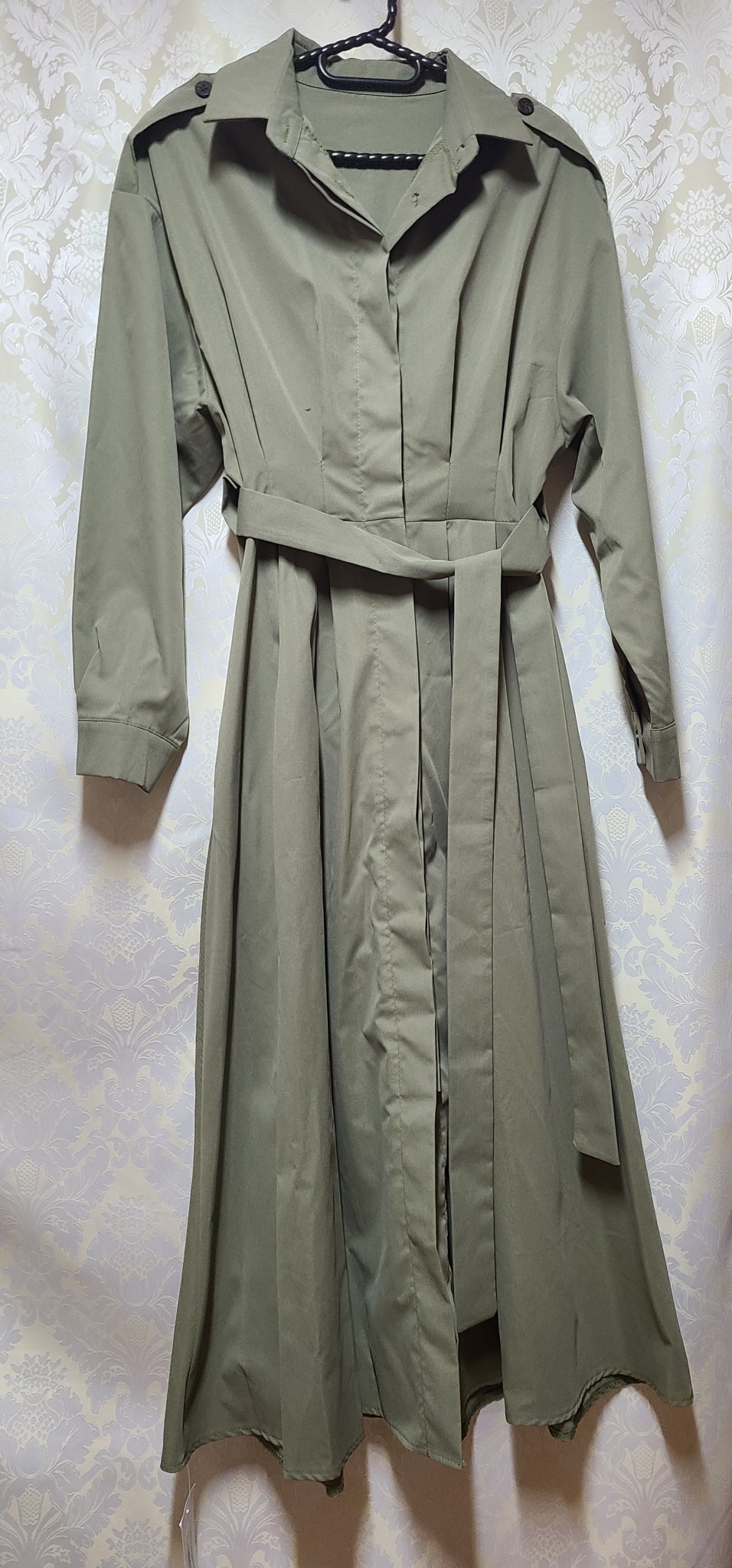 카키색 핀턱 롱 원피스 텍도안뗀 새제품