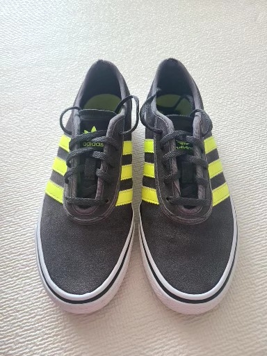 아디다스 운동화
