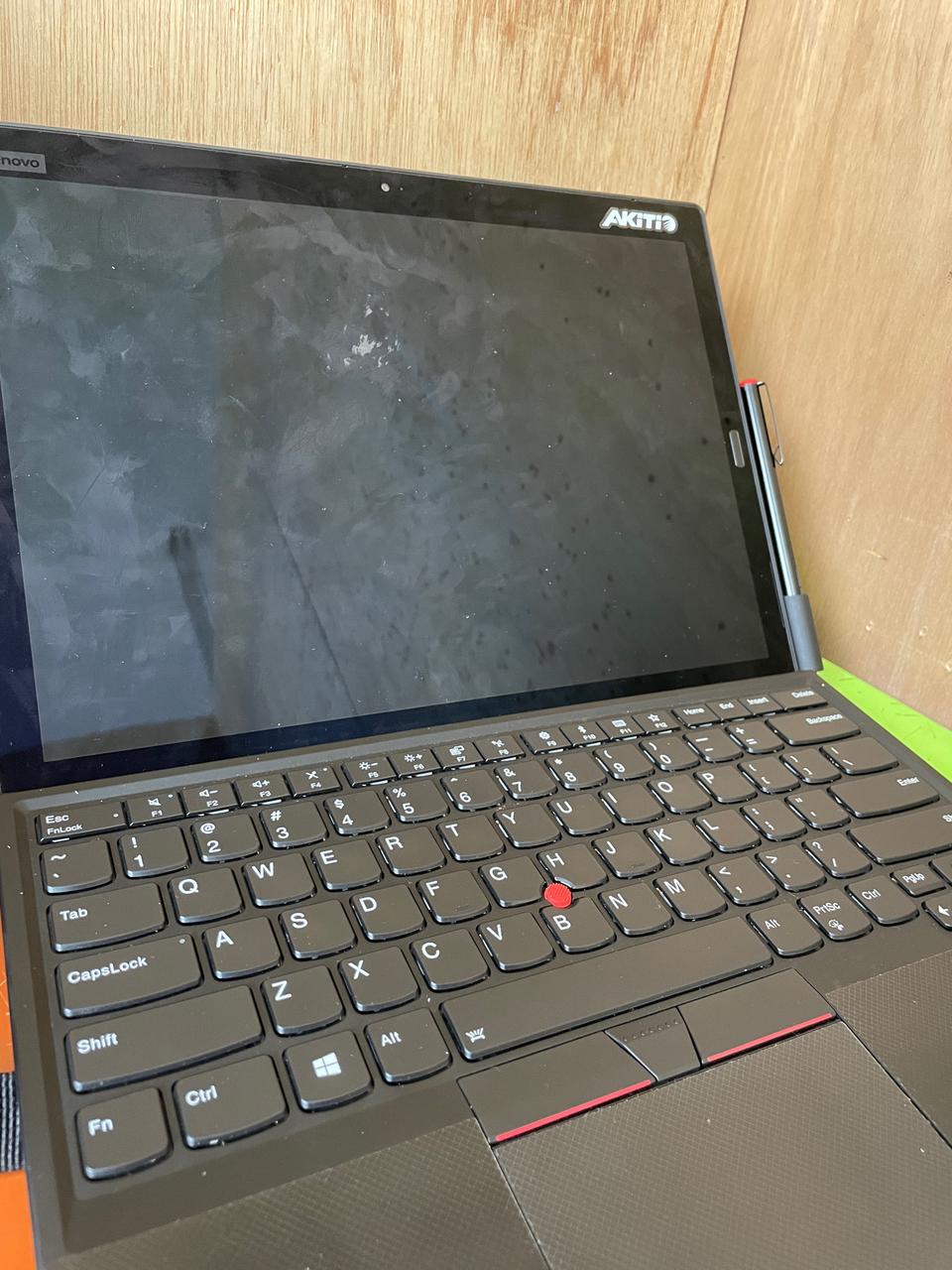 레노버 x1 태블릿 3세대팝니다