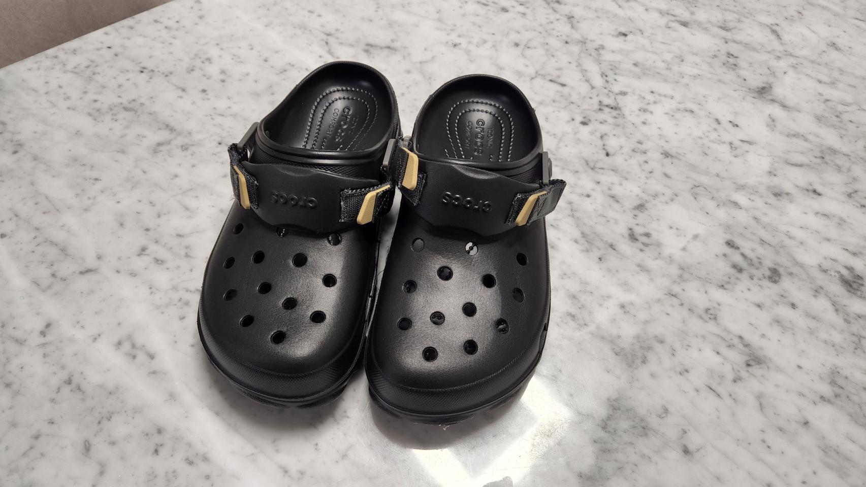 [새제품]크록스 클레식 올 터레인 클로그-블랙270m