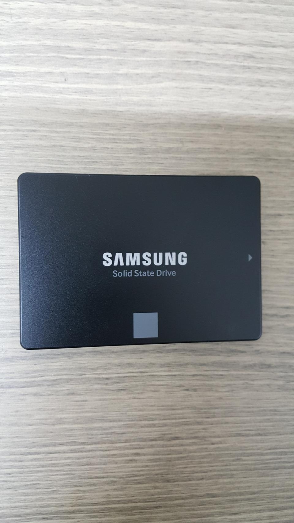 삼성 SSD 860 EVO 250GB 윈도10