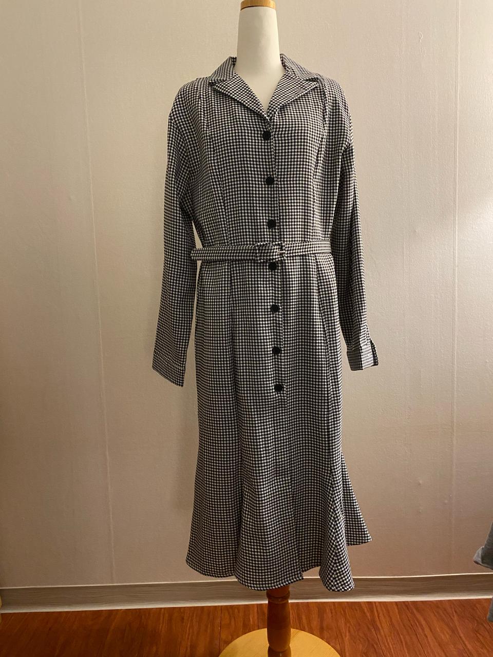 128000원 원피스 택있음