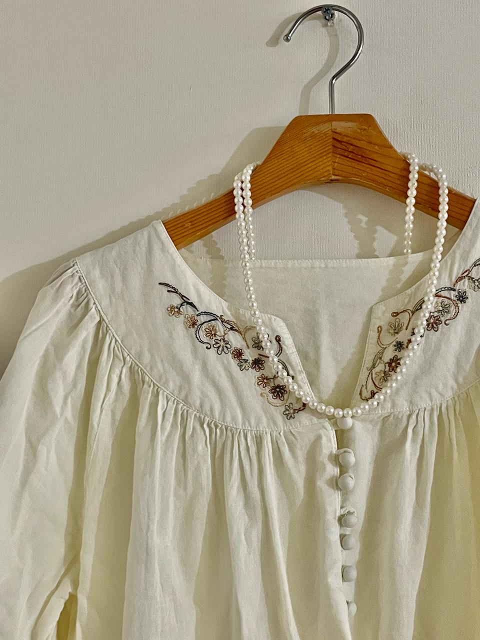 자수 블라우스 에스닉