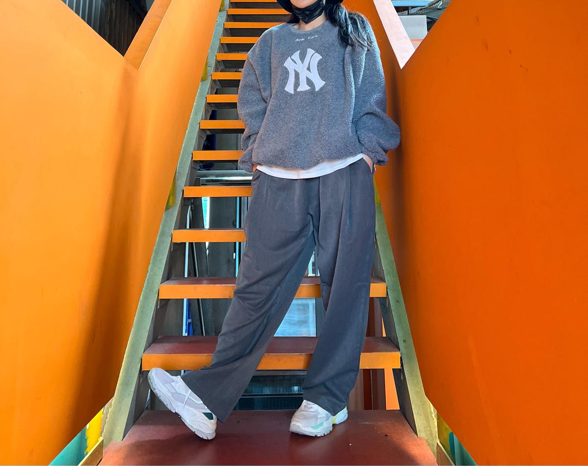 # (남녀공용) NY 뽀글이 맨투맨 오버핏 밴딩 시보리 양털