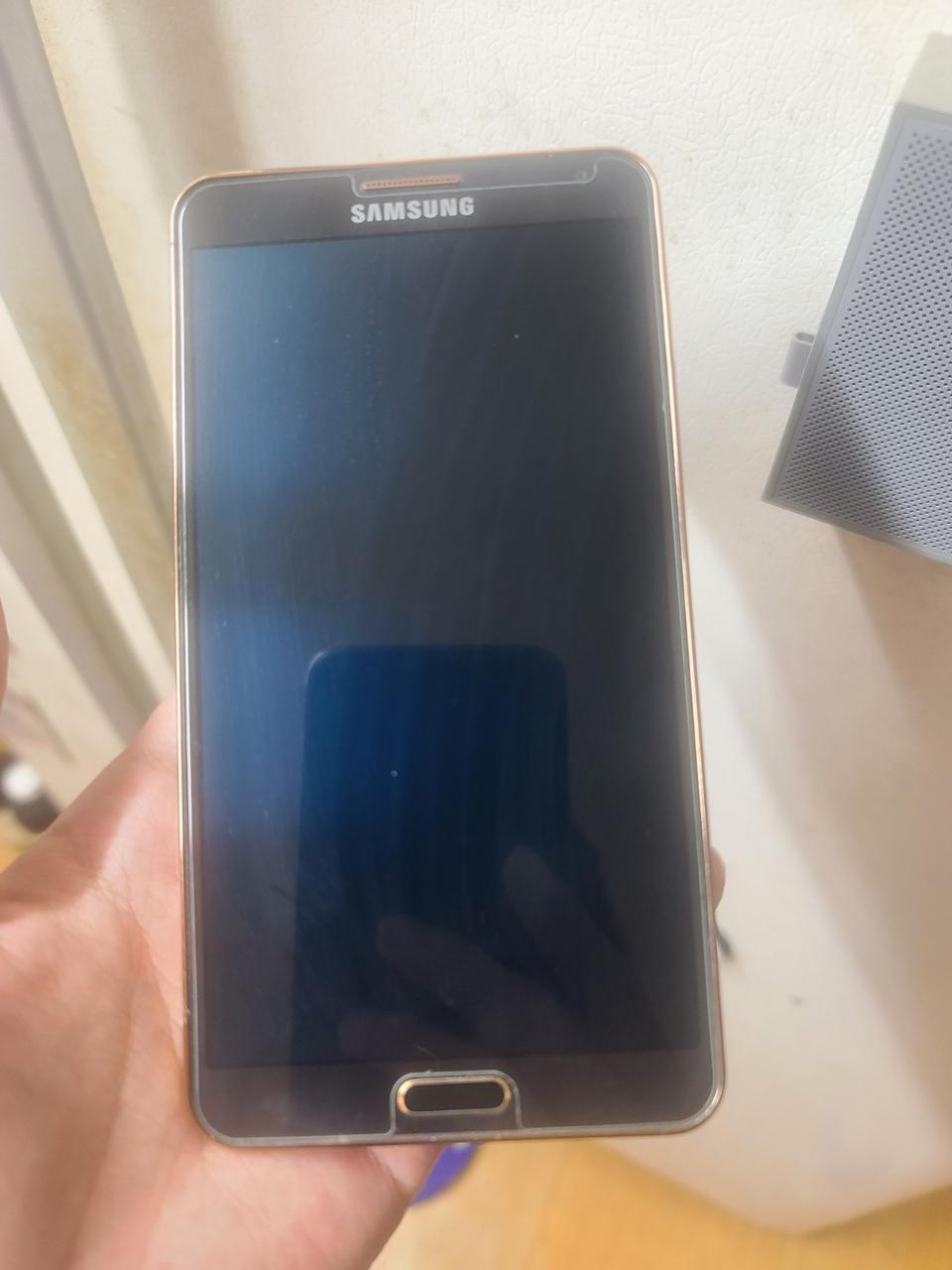 갤럭시 노트3 로즈 골드 팝니다.