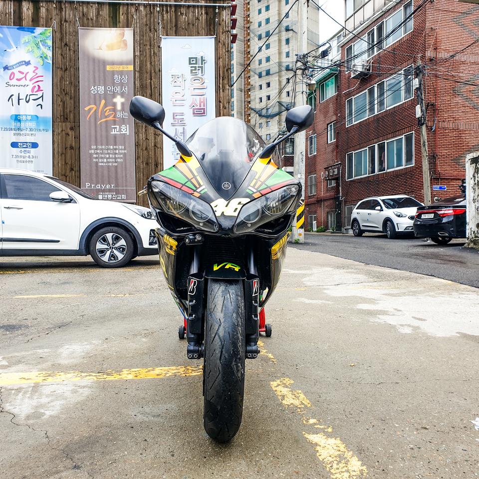 야마하 yzf r1 08년식 차량 저렴한 금액에 판매합니다.