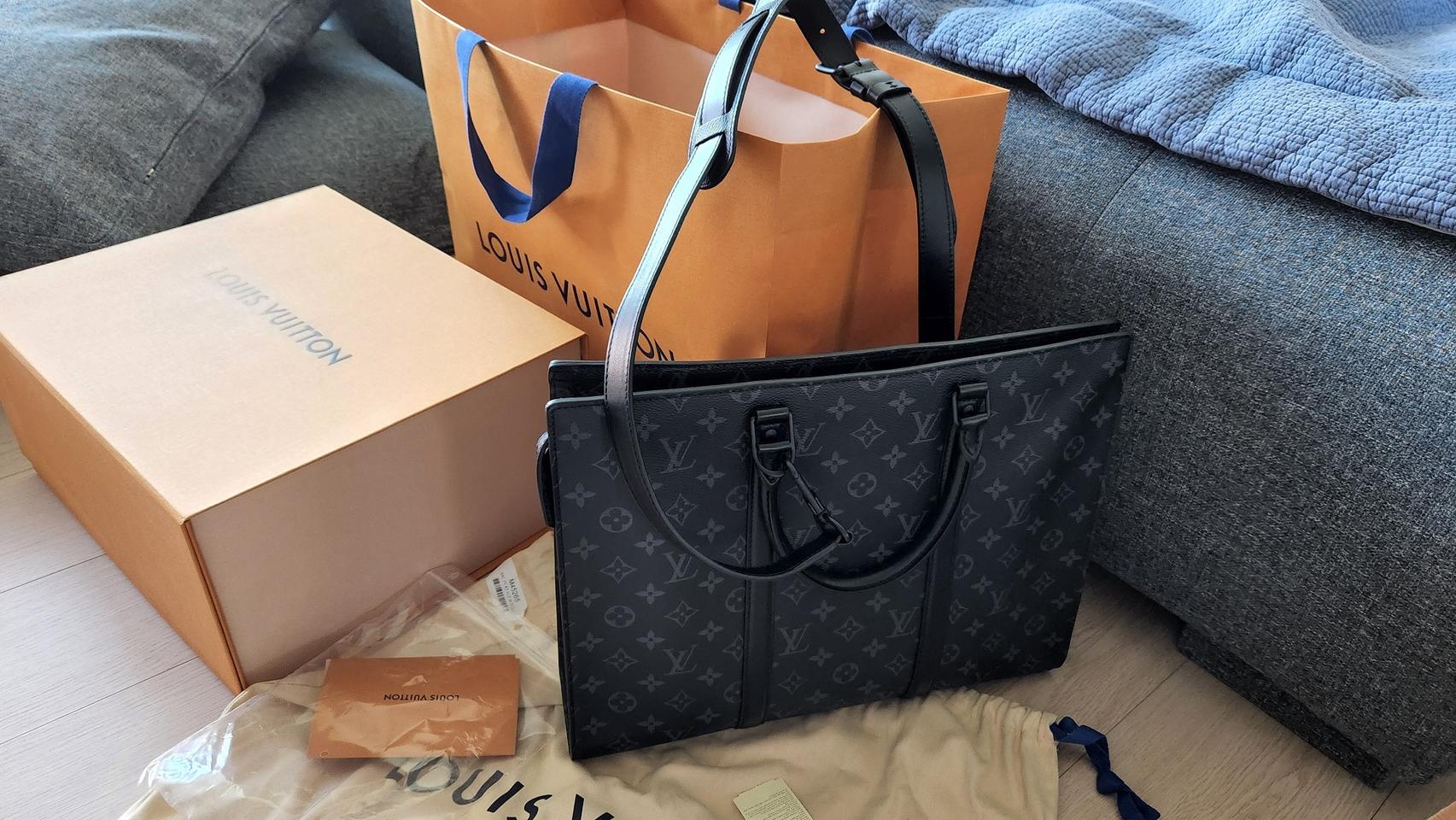 루이비통 삭 플라 호리존탈 지페 크로스백 비즈니스백