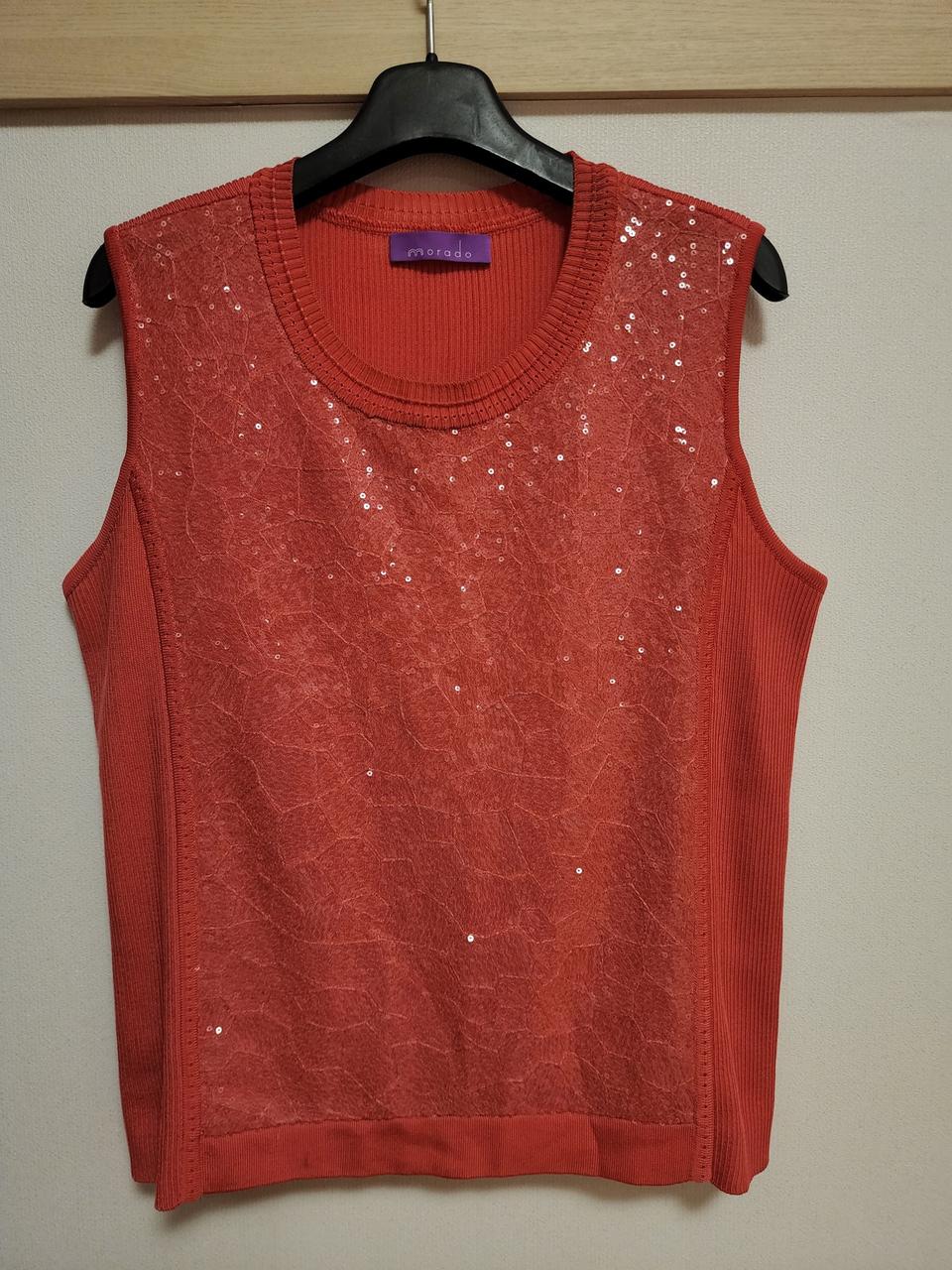 모라도 민소매 니트