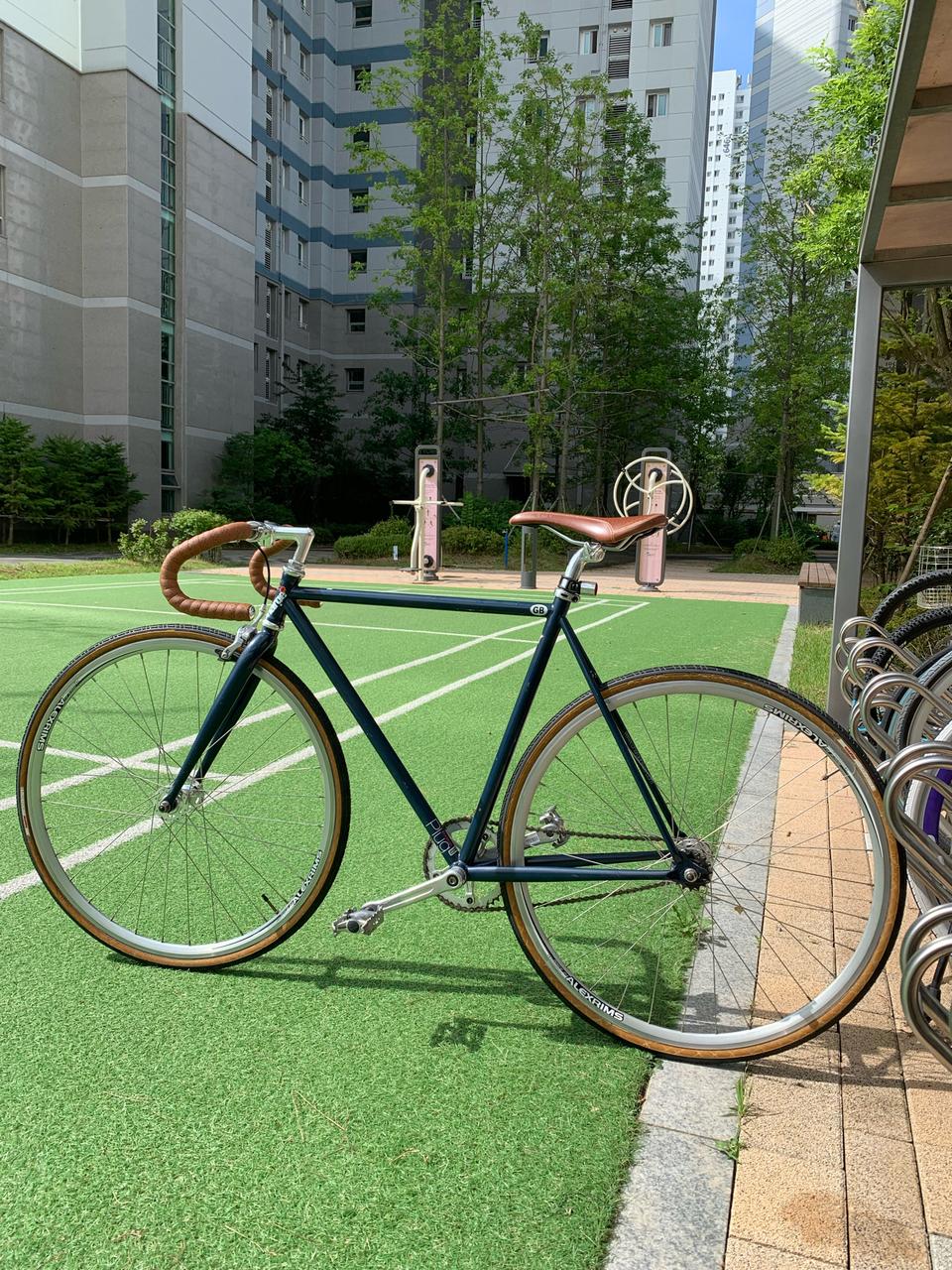 차지 플러그(영국) 프레스티지 클래식 픽시 자전거 s사이즈 판매