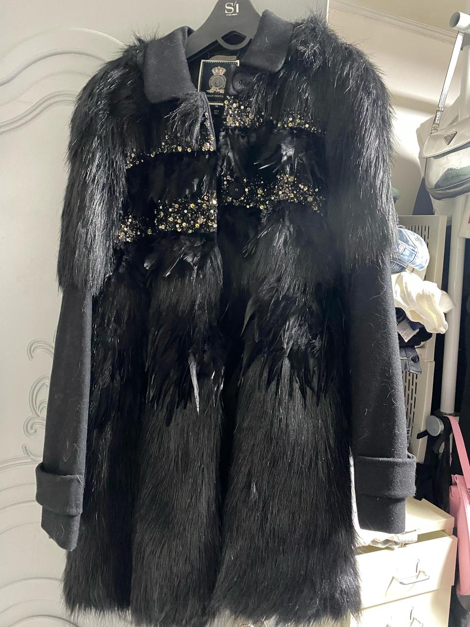 한섬 쥬시꾸띄르 퍼 큐빅 코트