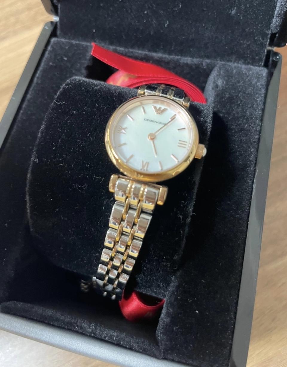 엠폴리오 아르마니 여성시계