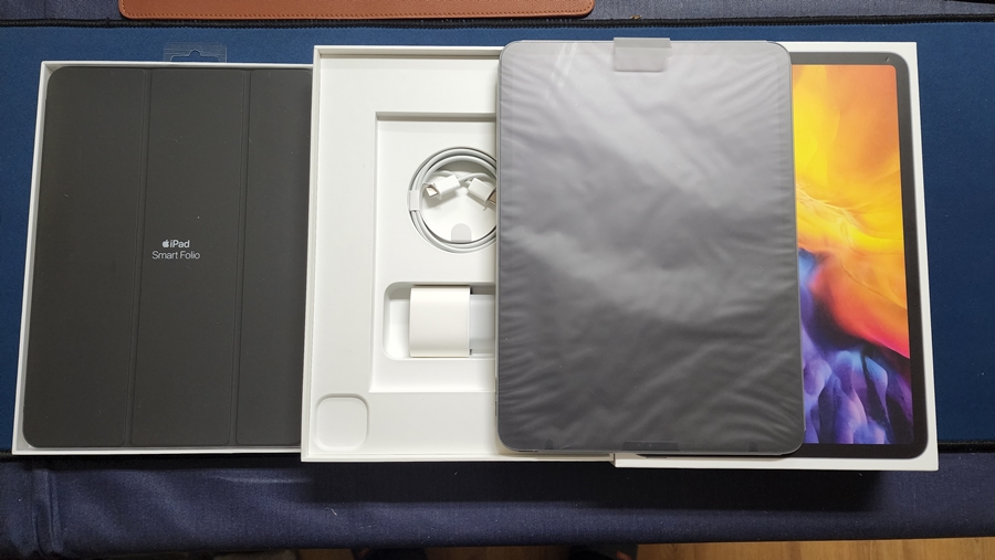 [e득템] 아이패드프로4 11인치 1TB + 애플 스마트폴리오 케이스