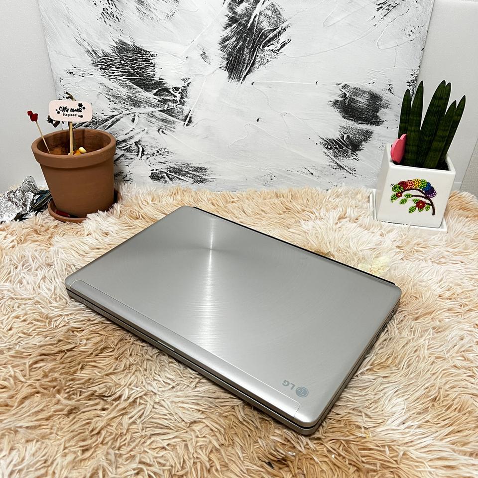LG(15.6인치) i7-3세대 사무용 롤 가능 실버 메탈 노트북 판매중