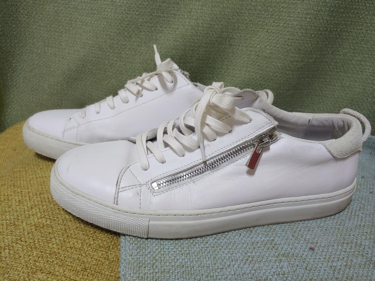 41질스튜어트 amb 화이트 소가죽  스니커즈