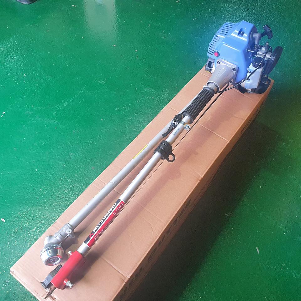 22년형 부탄가스 예초기 견착식 진열품 팝니다 거의 새것