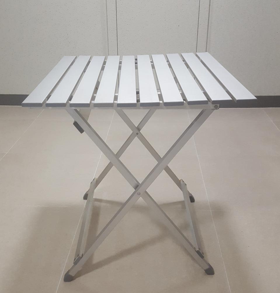 캠핑 테이블 팝니다