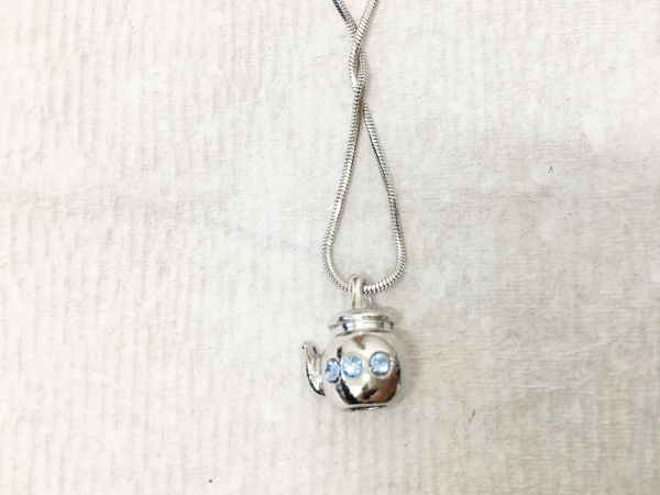 스와로브스키 스톤 사용 미니 주전자 목걸이