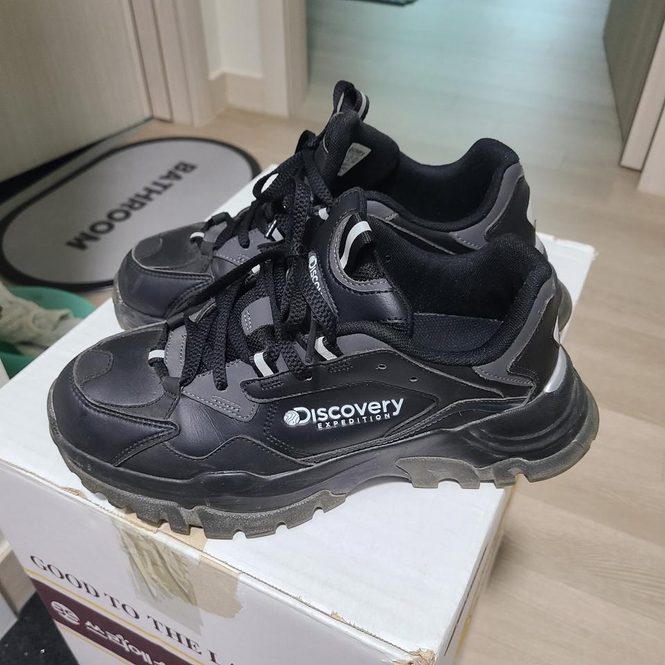 디스커버리 운동화 260
