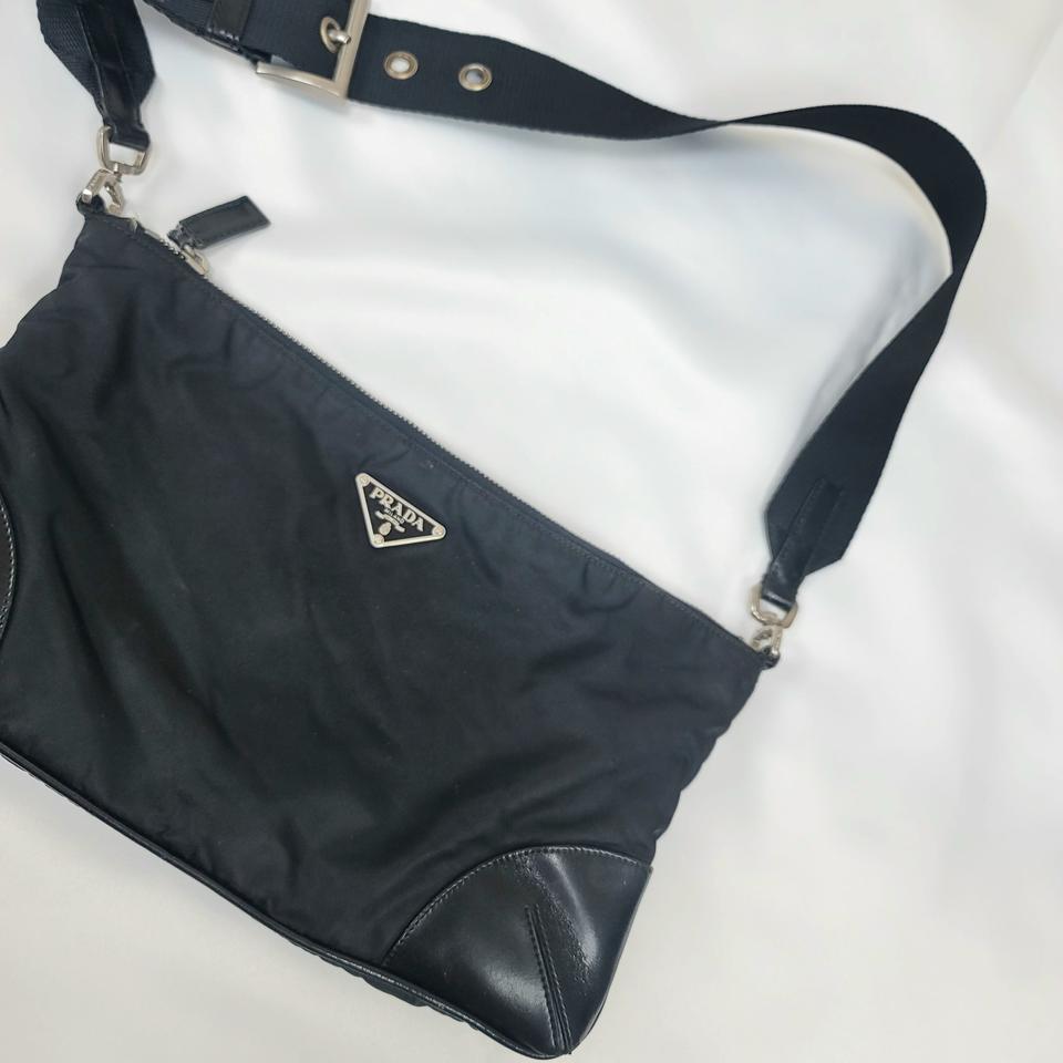 프라다숄더백