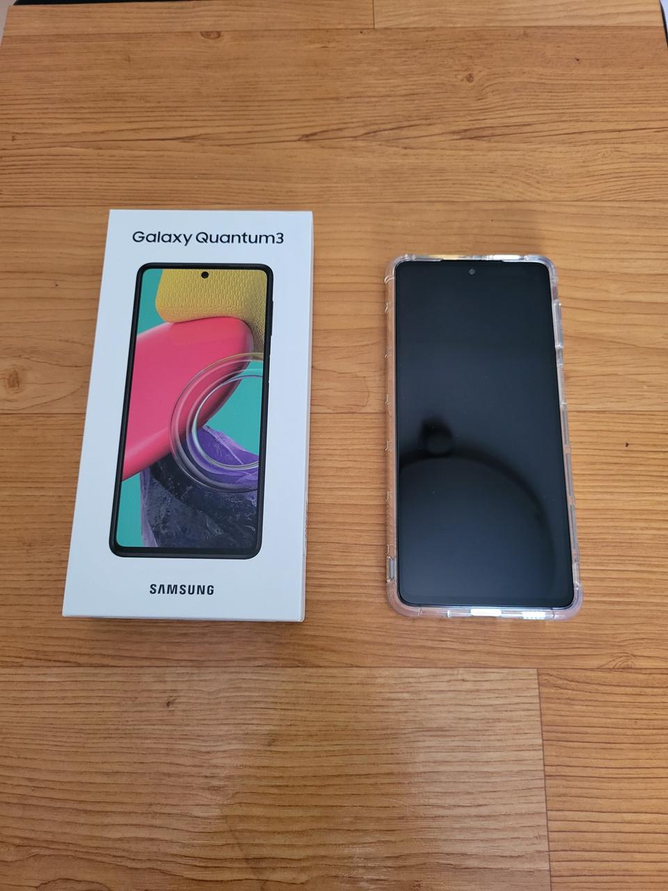 갤럭시퀀텀3 박스풀 s급 팝니다