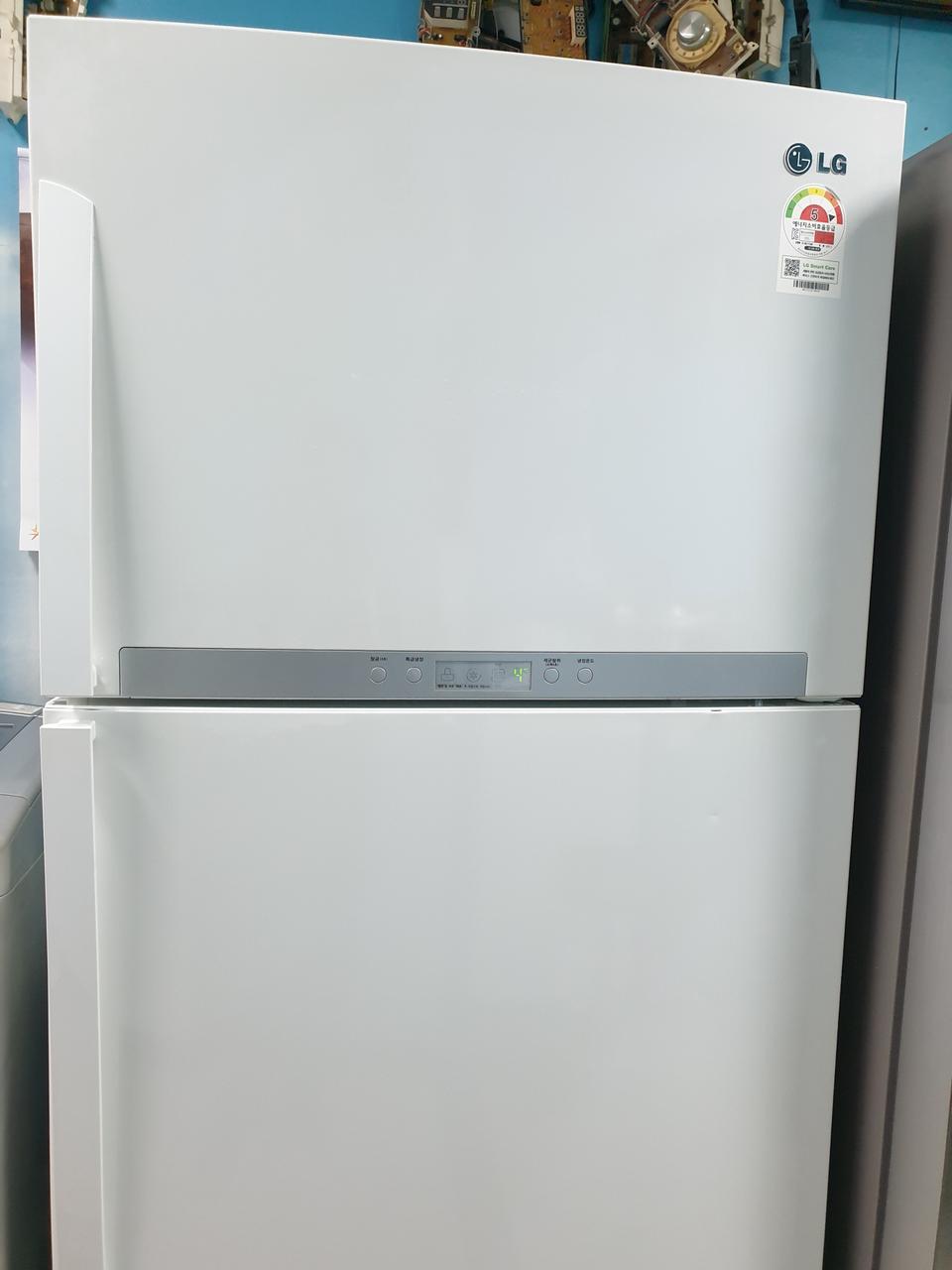 엘지 냉장고  572 리터  판매합니다