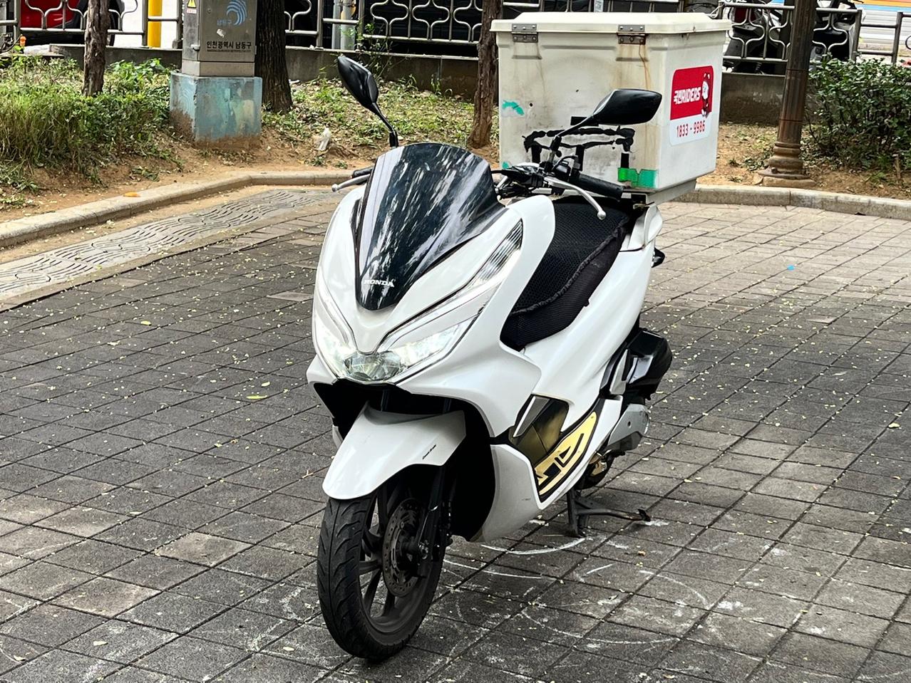 PCX 20년식 엔진 매우양호한 차량 저렴하게 판매합니다.