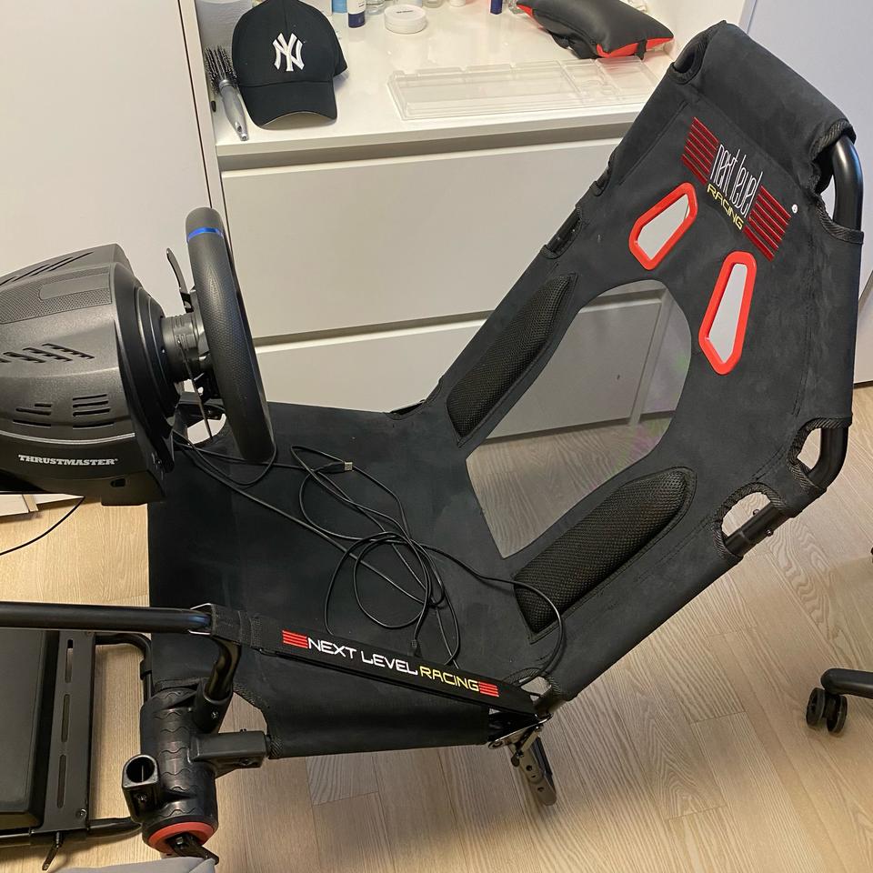 트러스트마스터t300 넥스트레벨