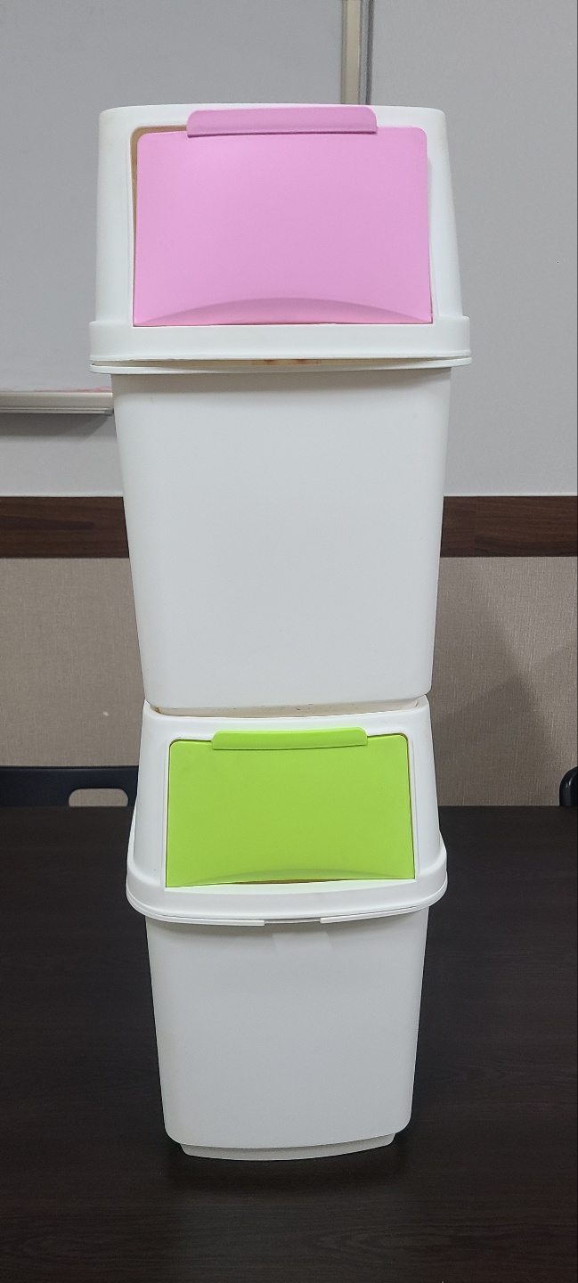 분리수거함 휴지통 새것 팝니다.