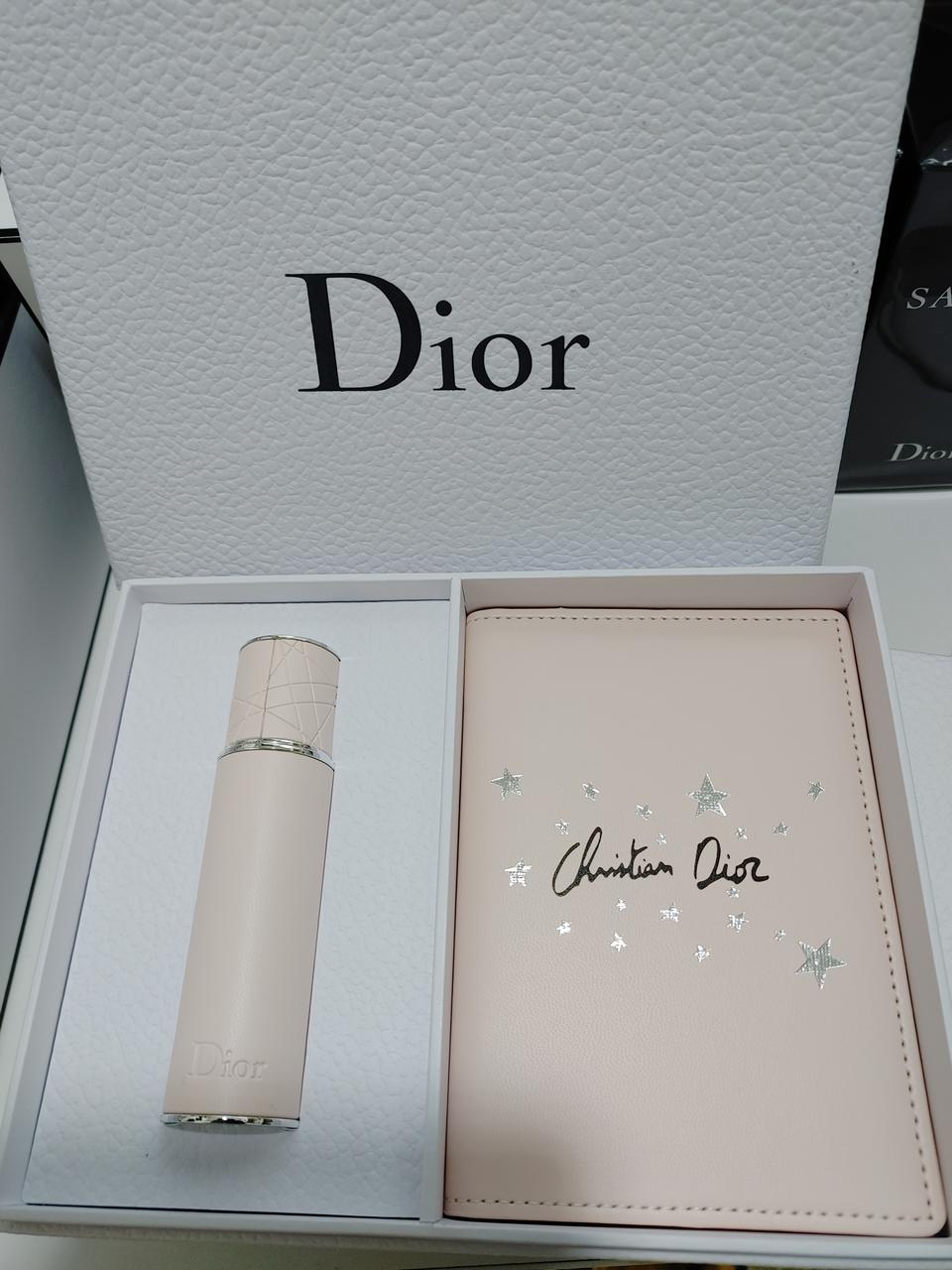 정품 디올 블루밍부케 뚜왈렛+여권지갑세트 새상품 쇼핑백증정