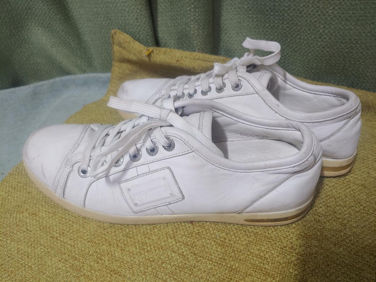 6(250)돌체앤가바나 화이트 스니커즈