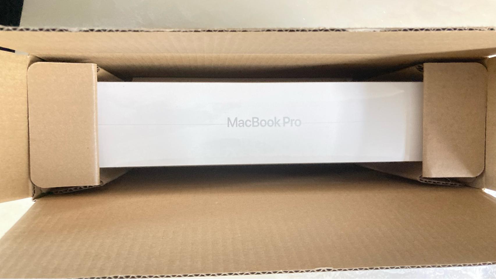 애플 13인치 m2 맥북프로 24램 512g