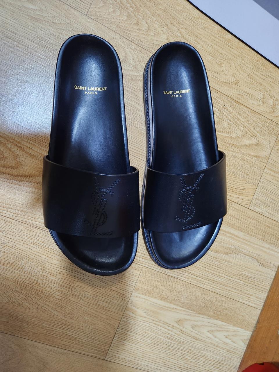 생로랑 슬리퍼