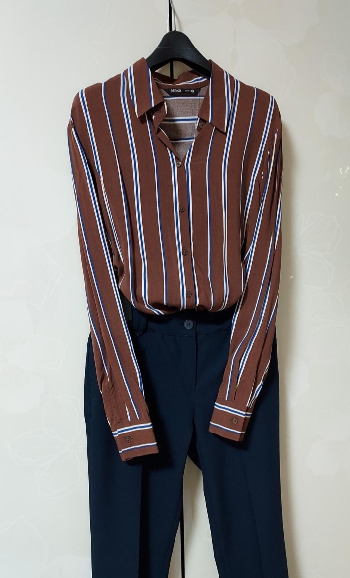 스트라이프블라우스