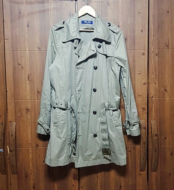 도매스틱 브랜드  트렌치 코트 연카키 코트 100정도