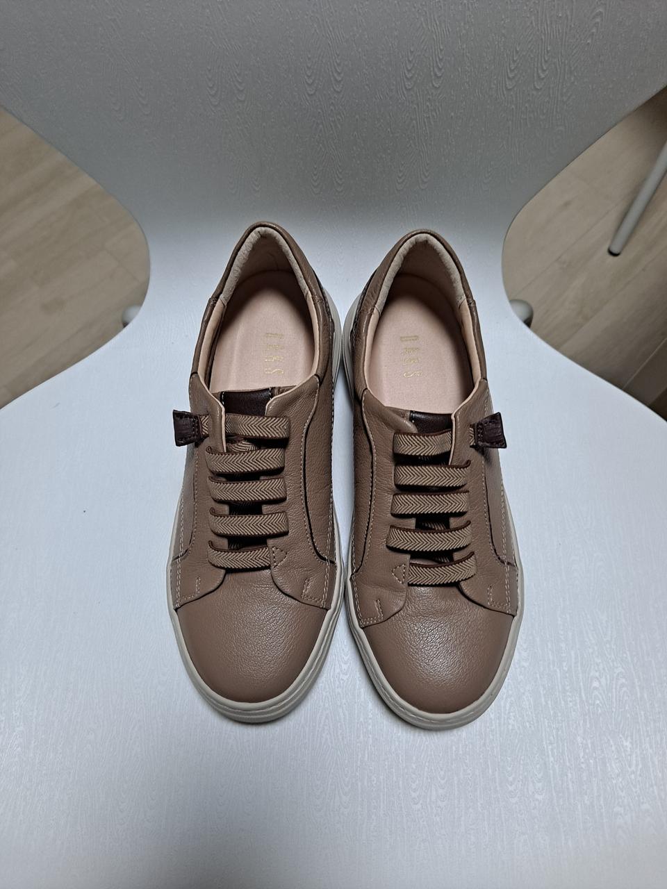 정품 닥스 여성운동화 230