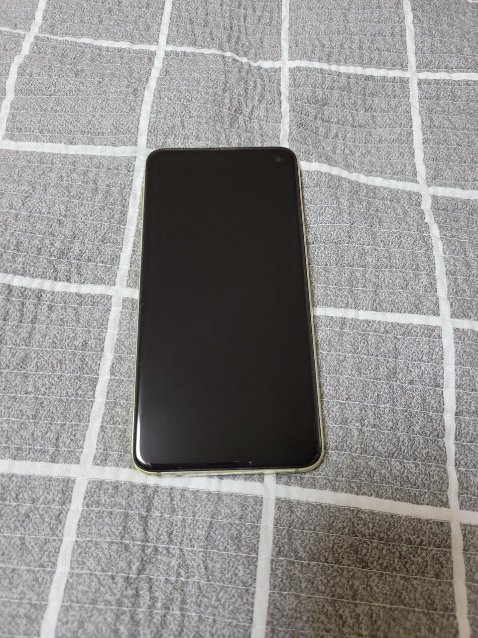 갤럭시S10e(G970) 128기가 옐로우 단품 A급 18만원에팝니다