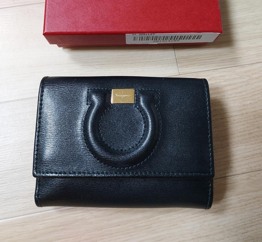 페라가모 반지갑 정품